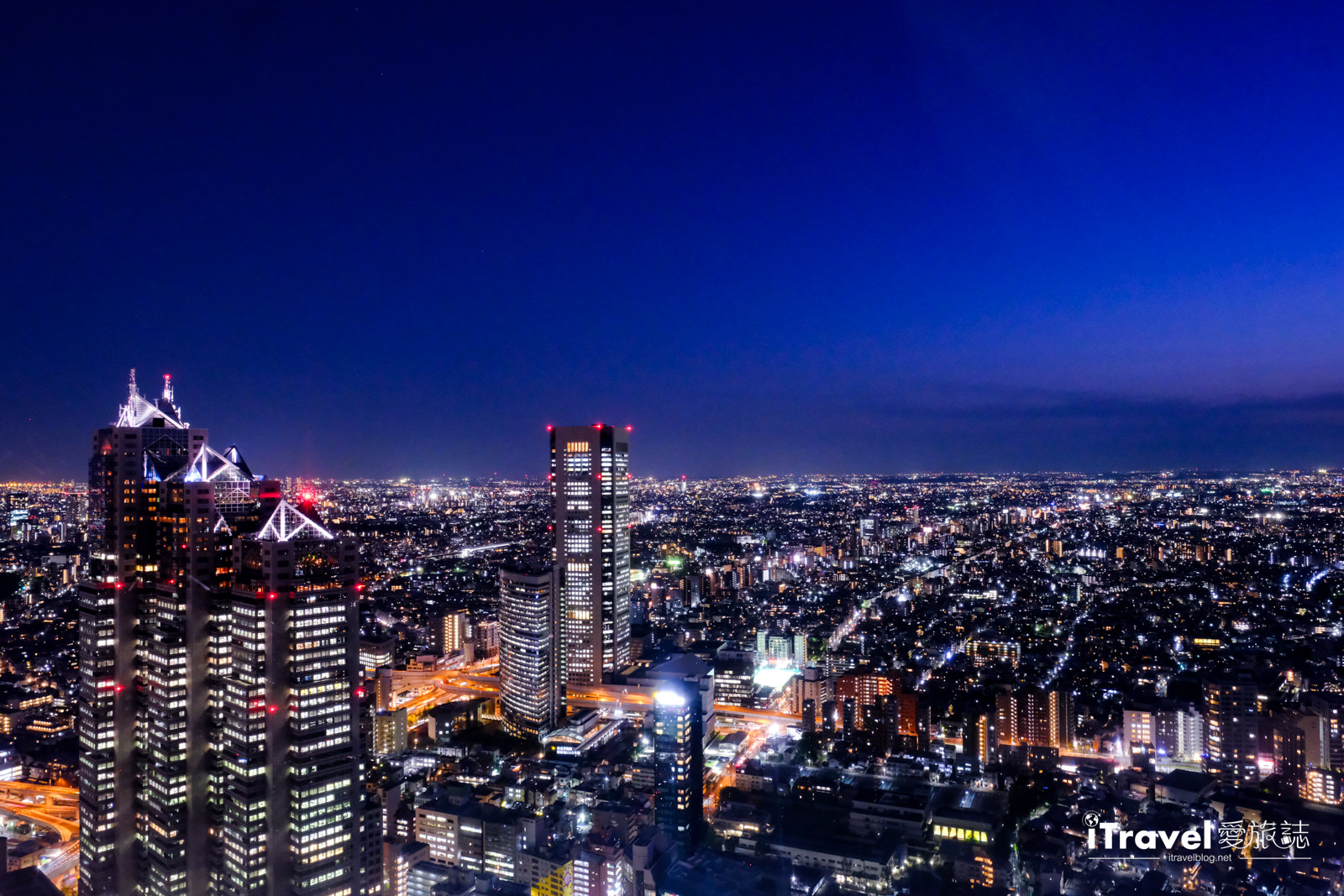 东京都厅展望台：免费观赏东京夜景，交通资讯与游历心得- 爱旅志